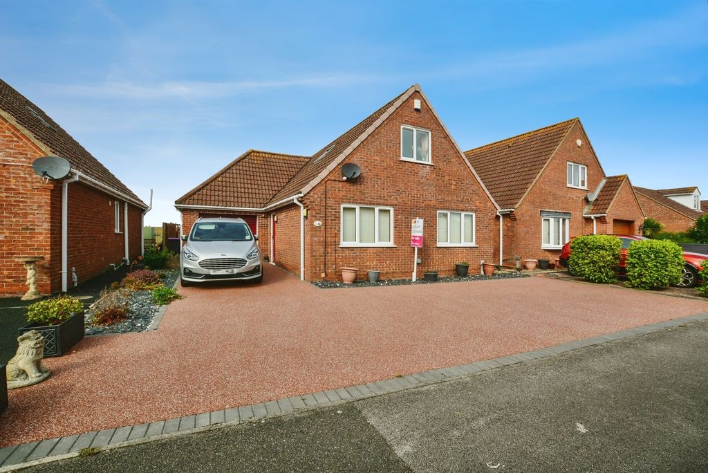 Property photo 2 of 22