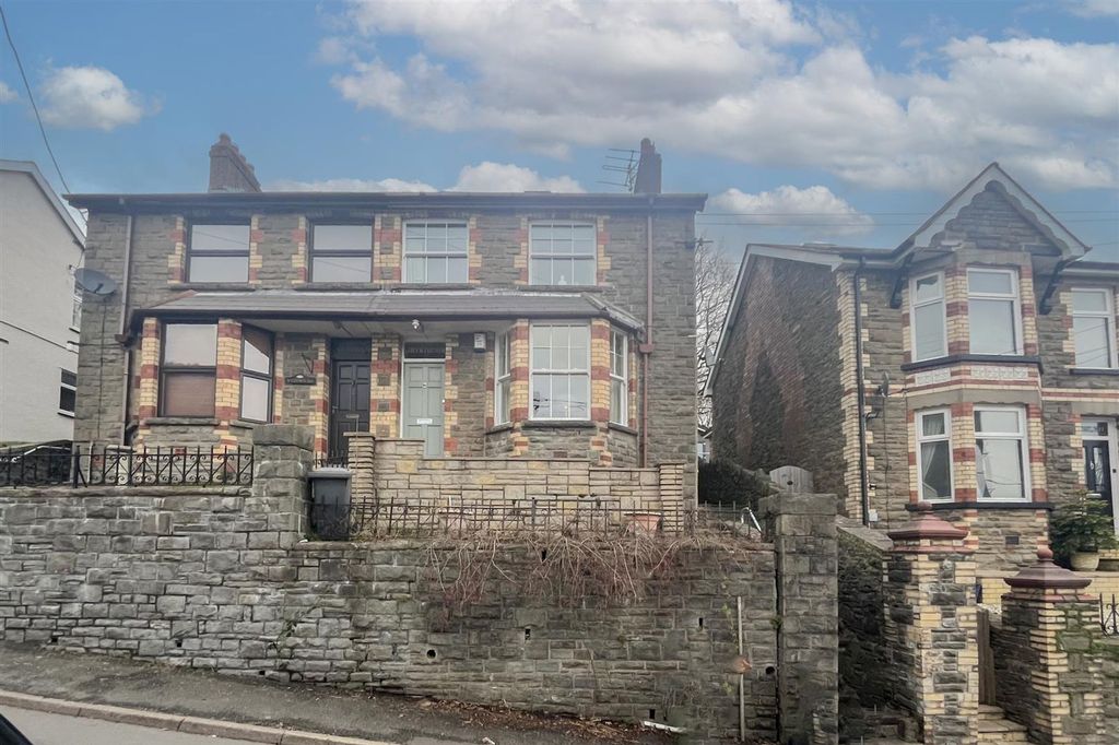 Property photo 1 of 28