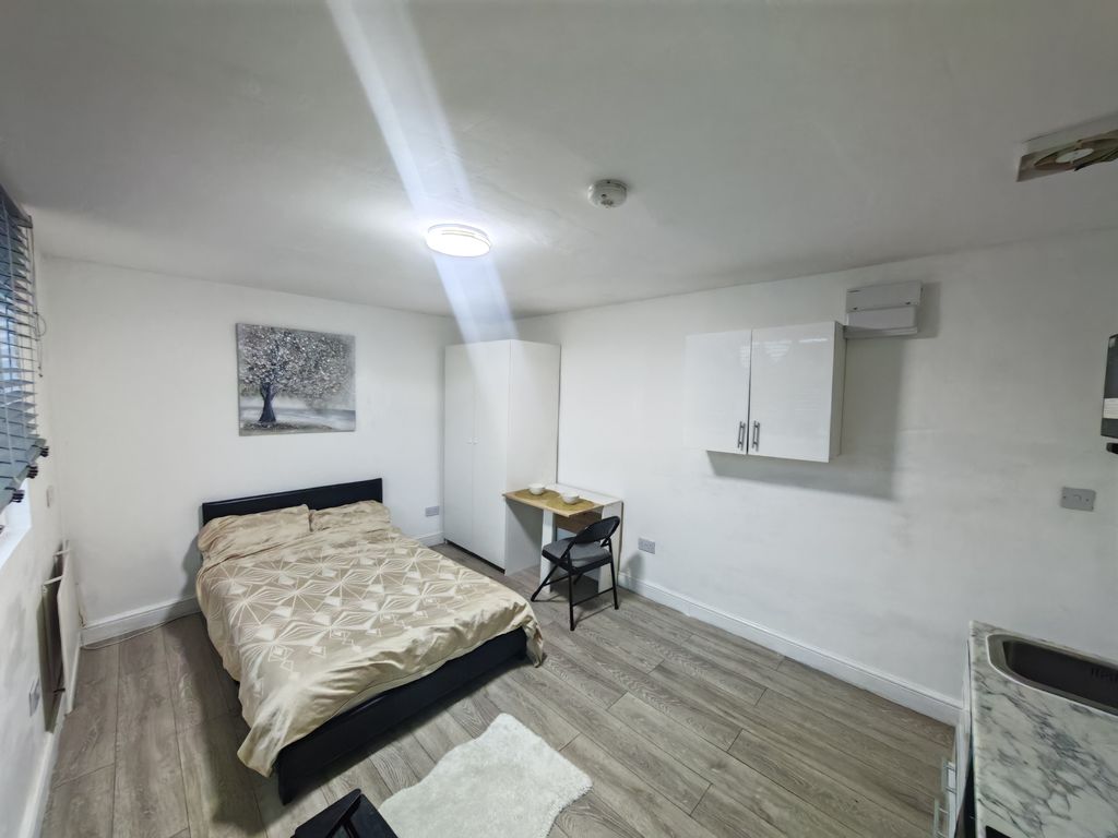 Property photo 2 of 9 Property