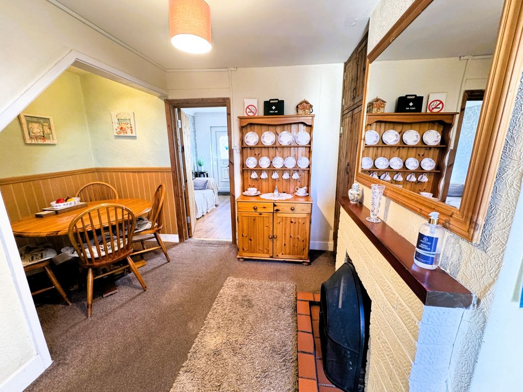 Property photo 3 of 13 Photo 7