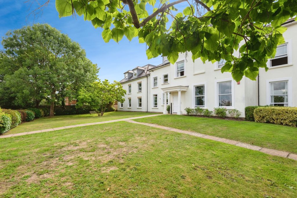 Property photo 3 of 10 Photo