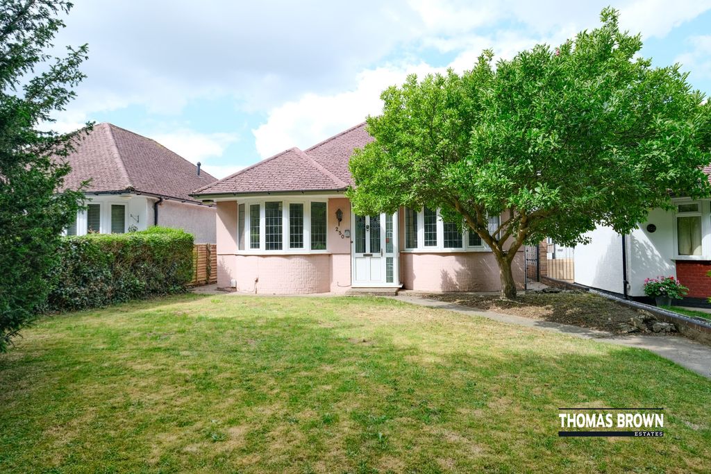 Property photo 1 of 11