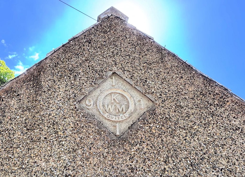 Property photo 2 of 37