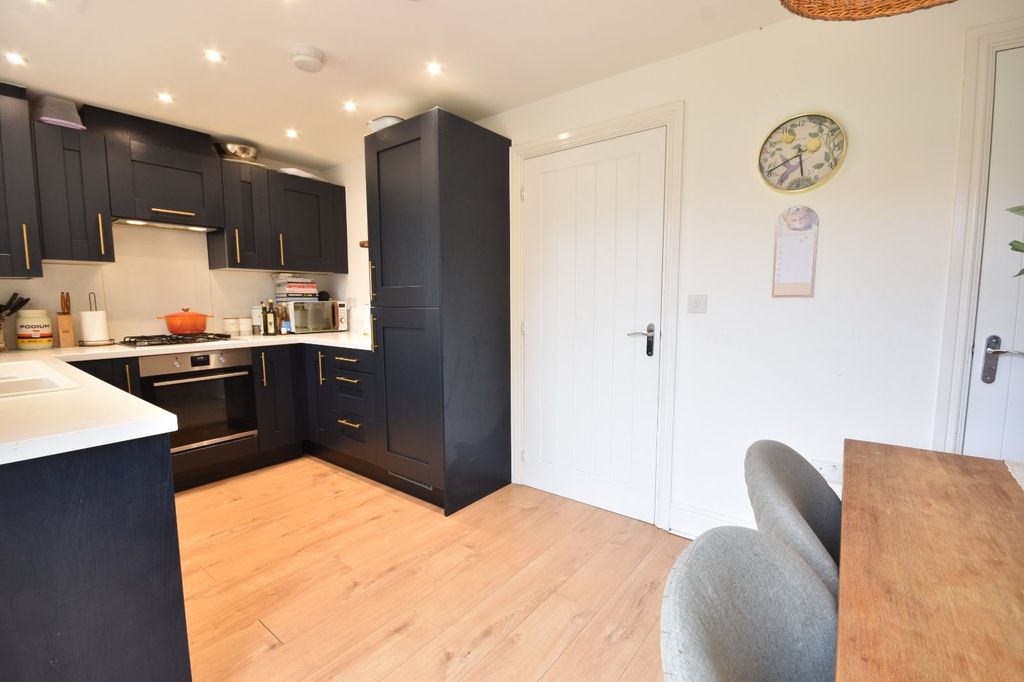 Property photo 3 of 15 Picture No. 04