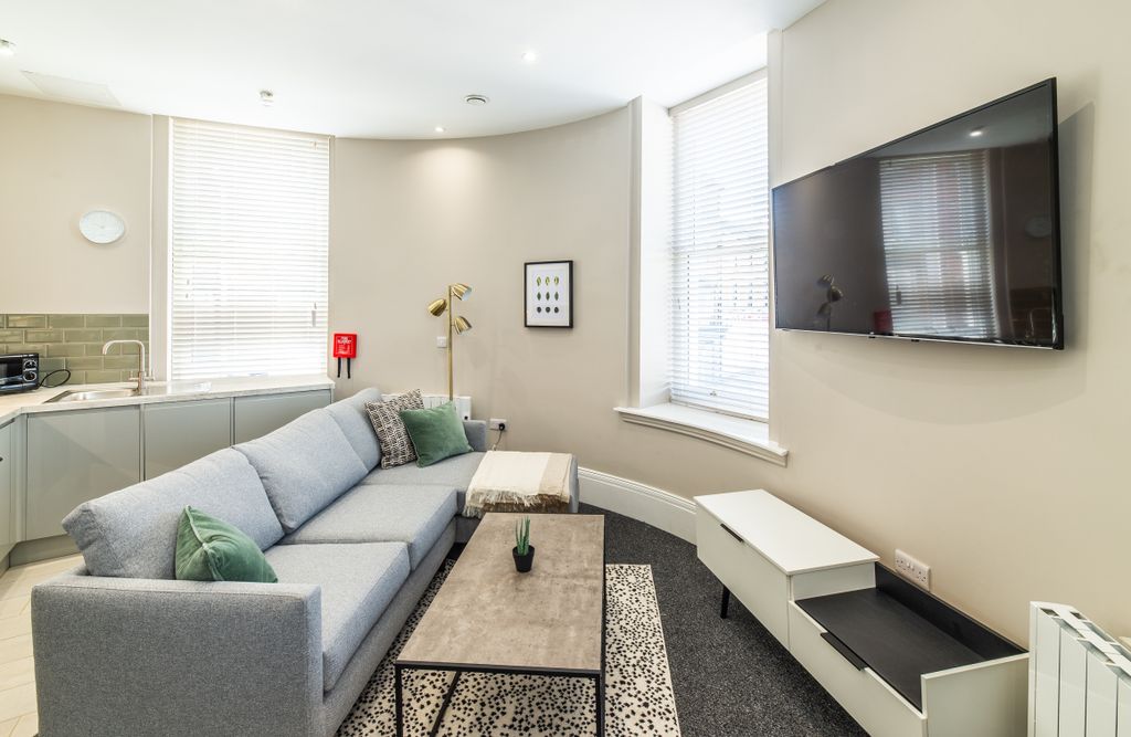 Property photo 2 of 16 Canning Place A101-009