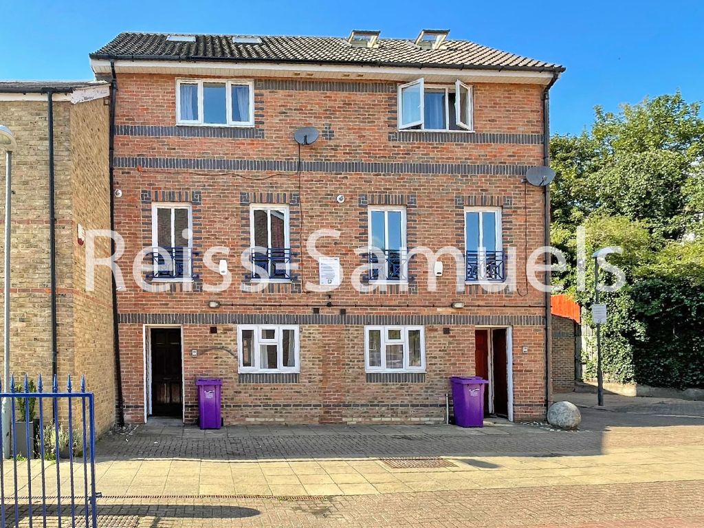 Property photo 2 of 54