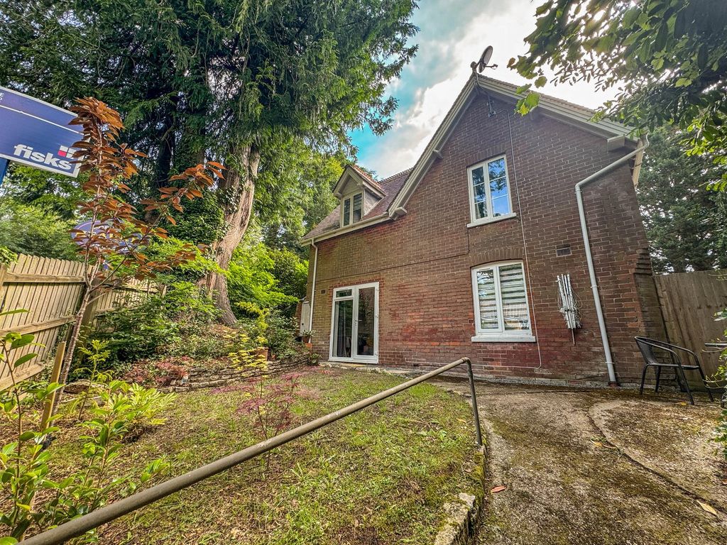 Property photo 1 of 19