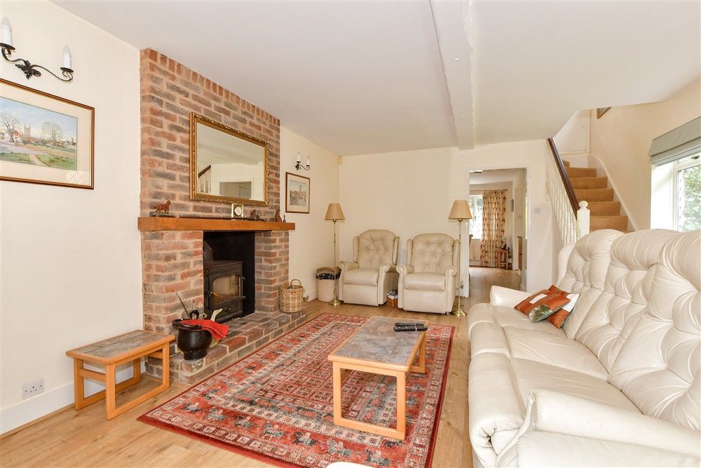 Property photo 2 of 17 Lounge