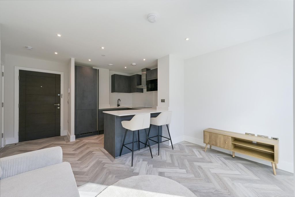 Property photo 2 of 6