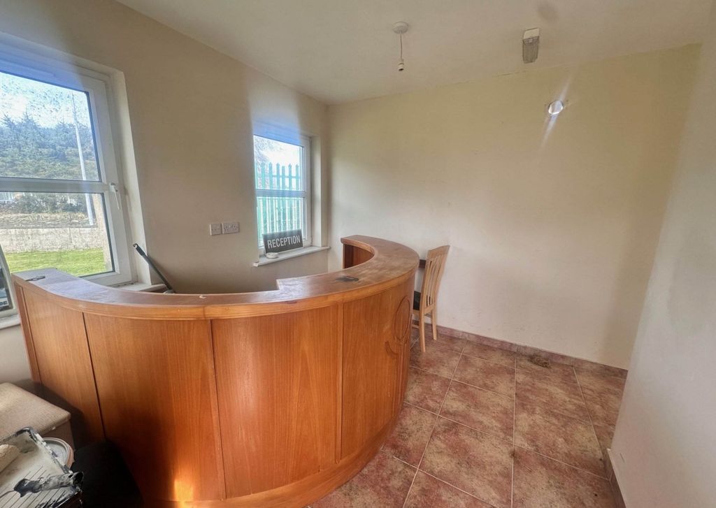Property photo 2 of 2 <Alttext/>