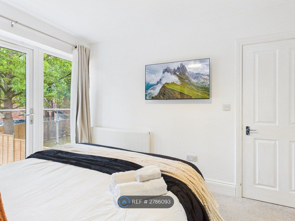 Additional image 15 of 4 bed semi-detached house to rentSaxon Way, Wychbold, Droitwich WR9