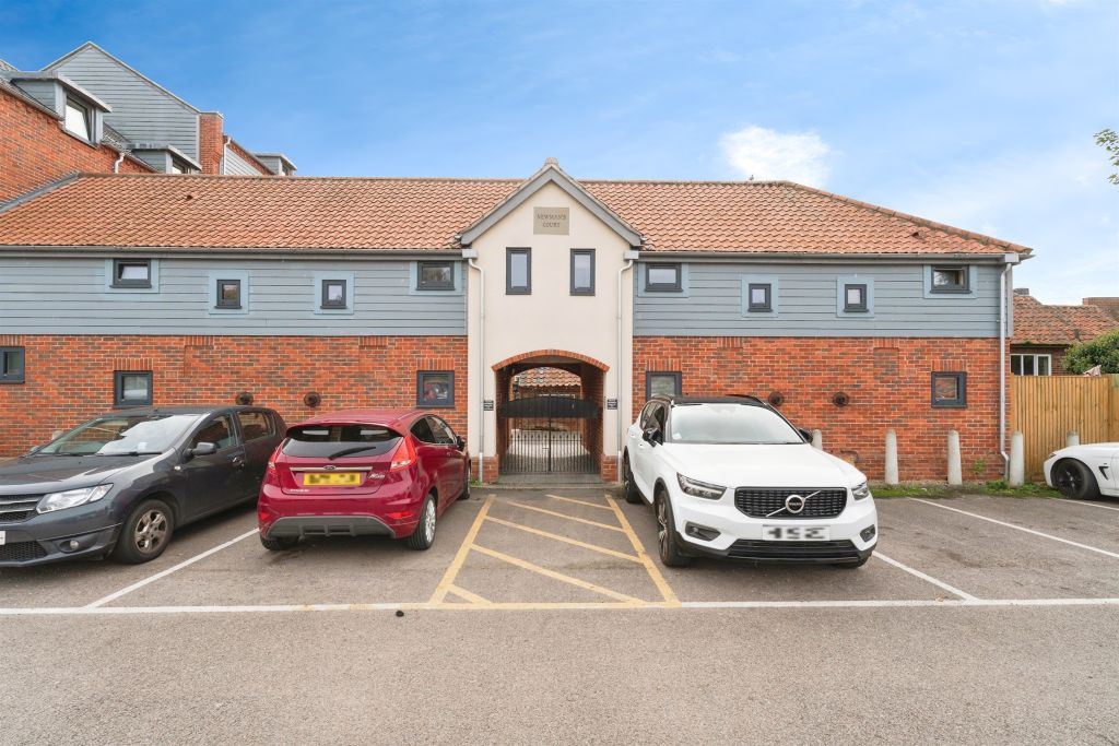 Property photo 2 of 13