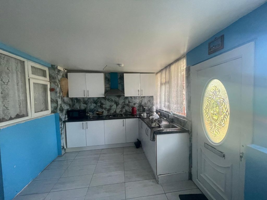 Property photo 2 of 5 Gallery