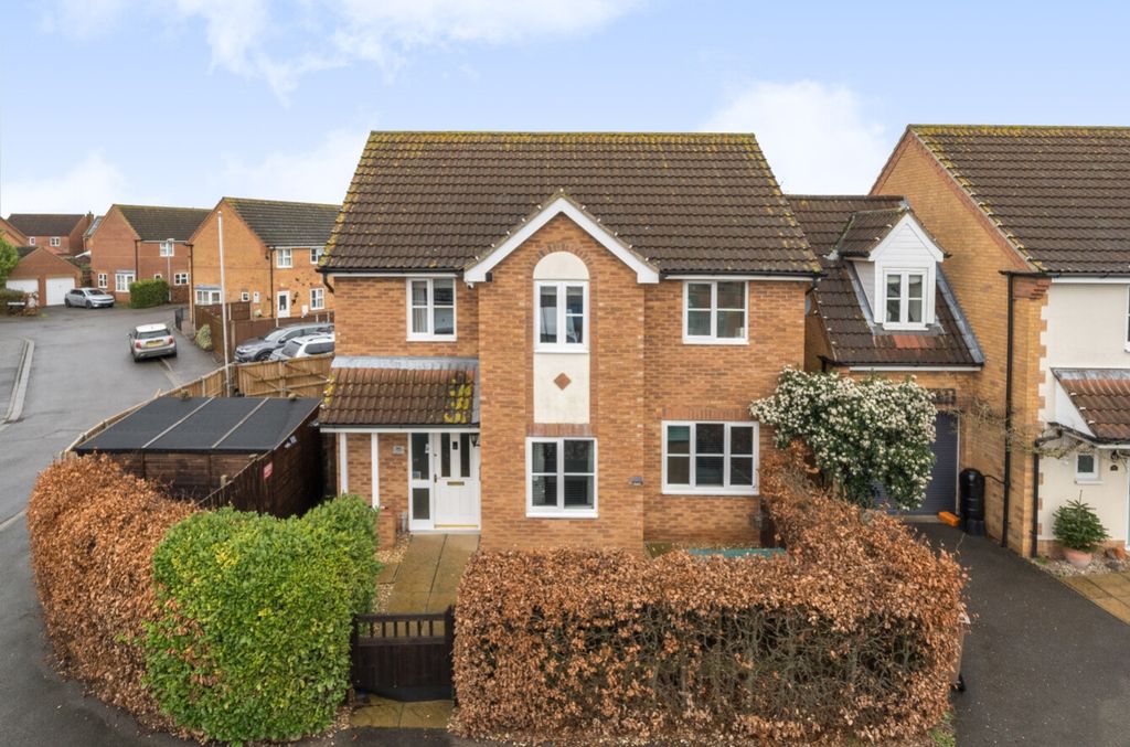 Property photo 1 of 28 1419752-3-69A49270Cede7-Arw