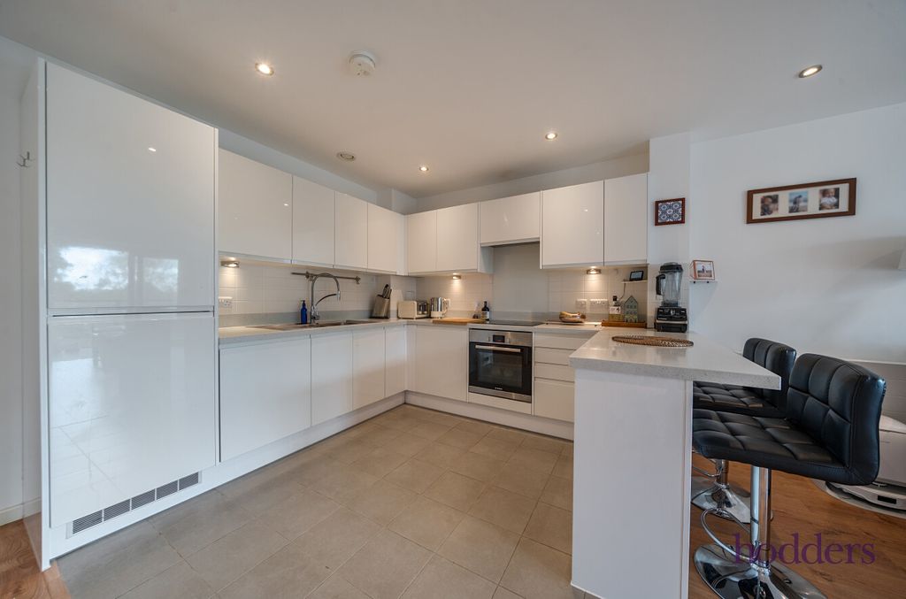 Property photo 3 of 16 c39964A1-E38F-4d8...