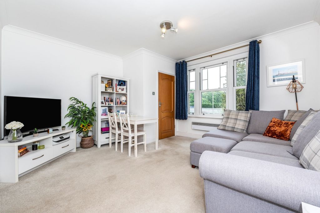 Property photo 2 of 10 3833Cad2-3960-F11...