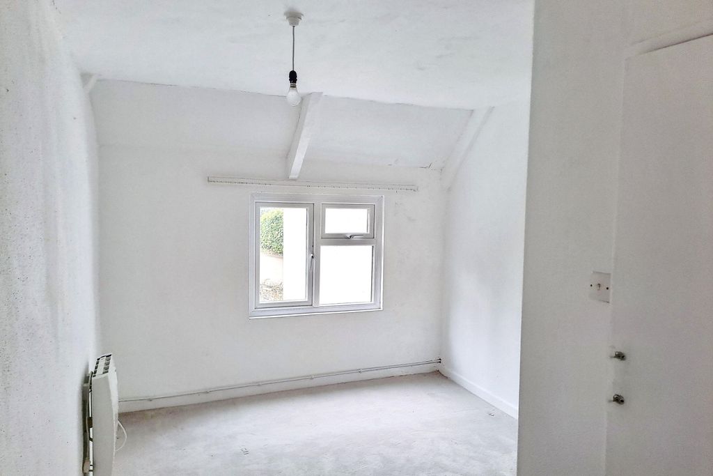Property photo 2 of 12 Bridge House, Truro, Cornwall, Tr3 6Aa