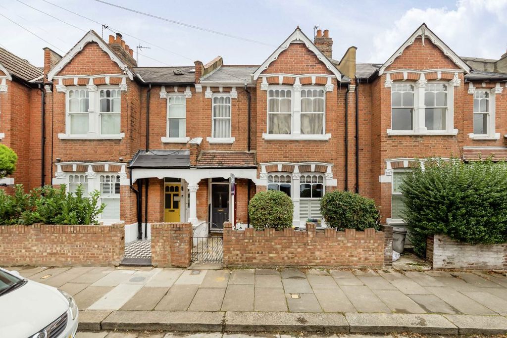 Property photo 1 of 8