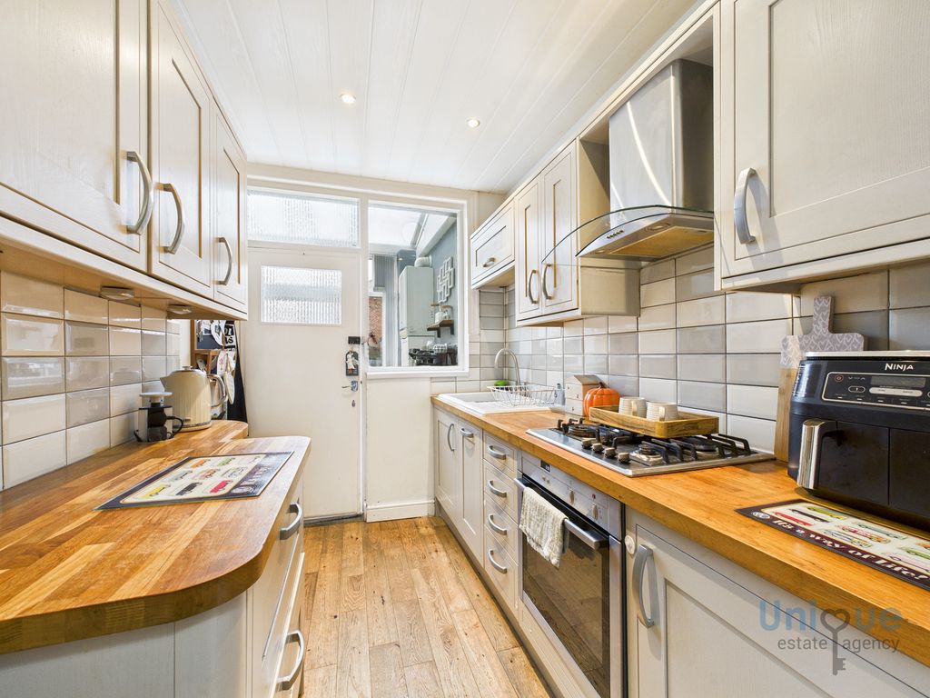 Property photo 3 of 24