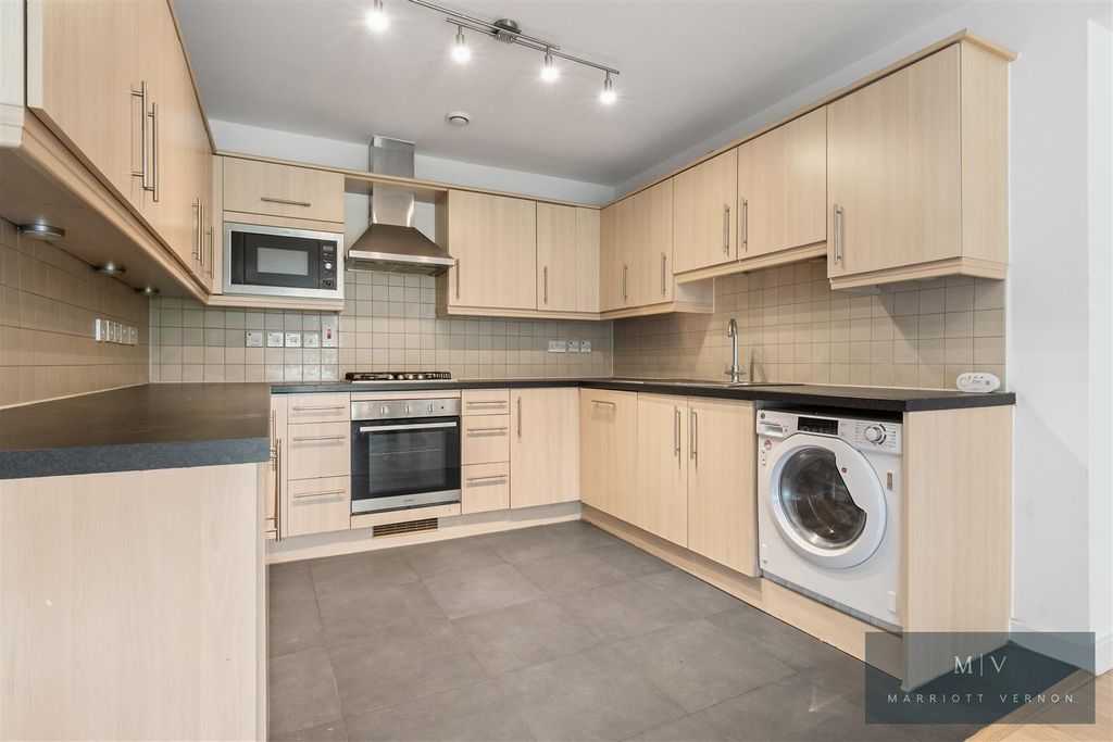 Property photo 2 of 15 Angel Court 23 MV-7.Jpg