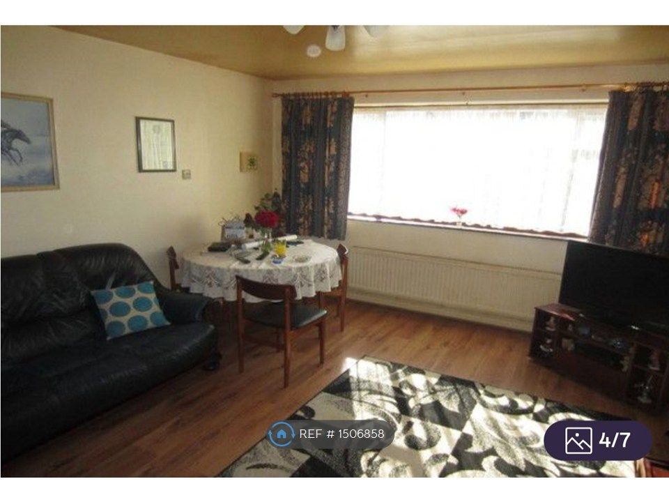 Property photo 3 of 5