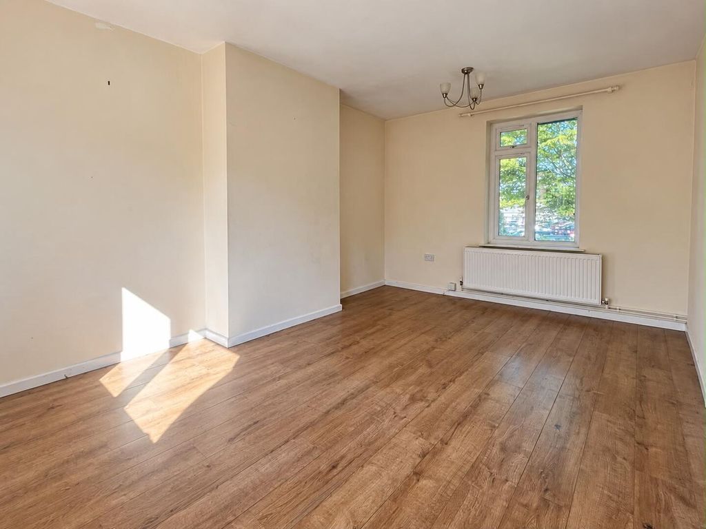 Property photo 3 of 6 Living Room