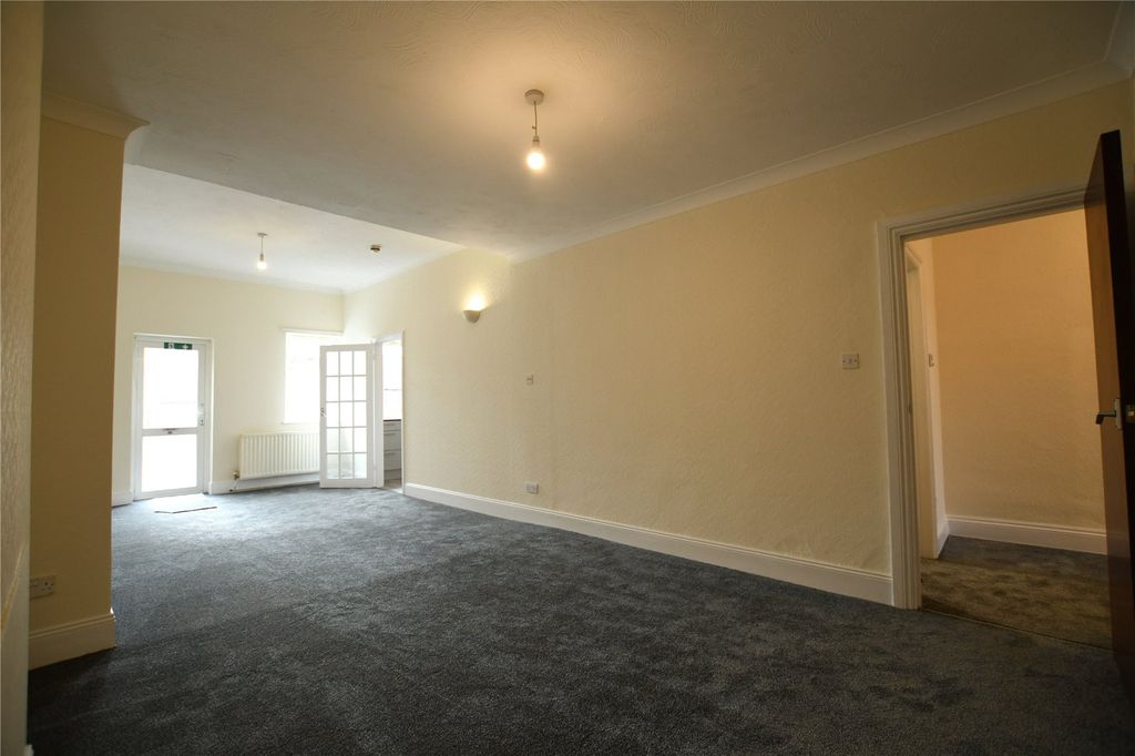 Property photo 2 of 9 Picture No. 07