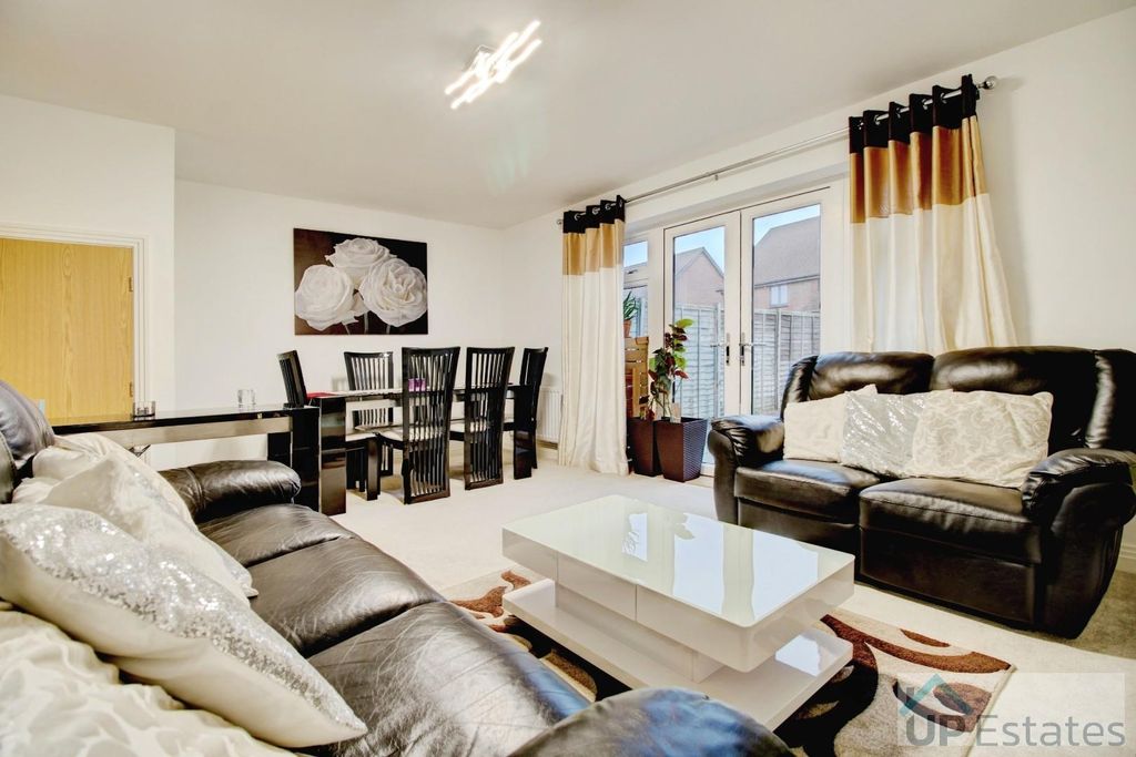 Property photo 3 of 23