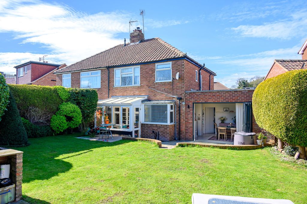 Property photo 3 of 25