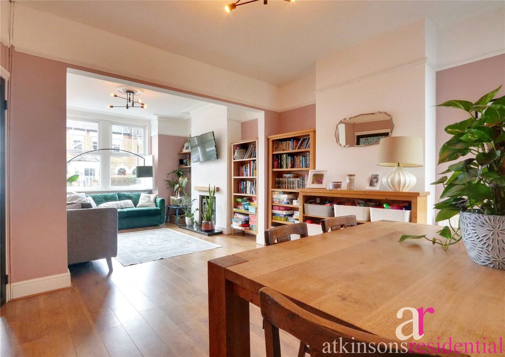 Property photo 2 of 25 Picture No. 32
