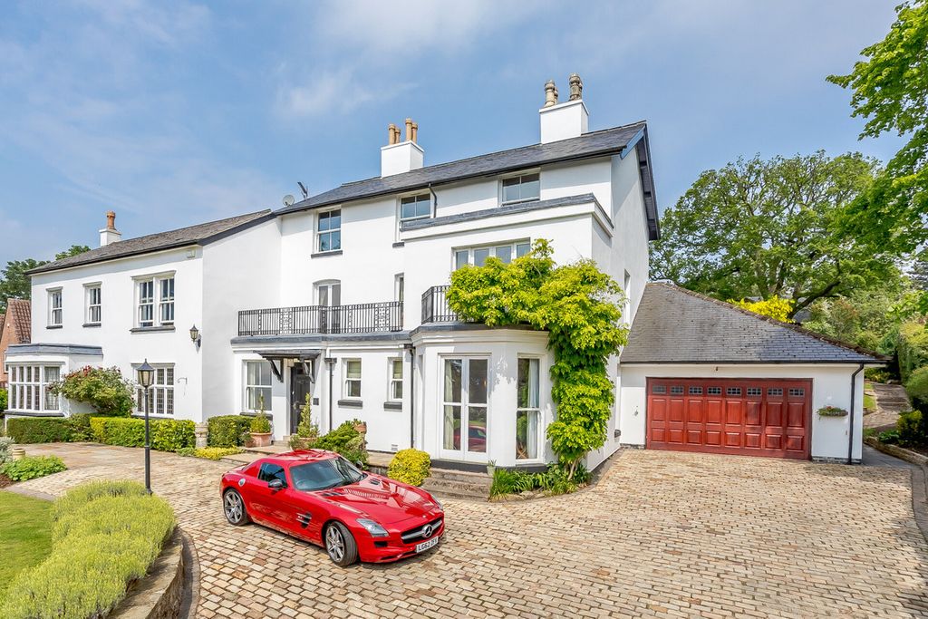 Property photo 2 of 50