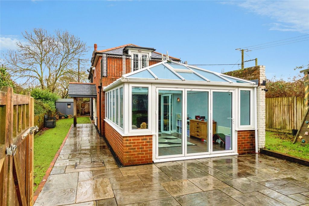 Property photo 1 of 31 Picture No. 27