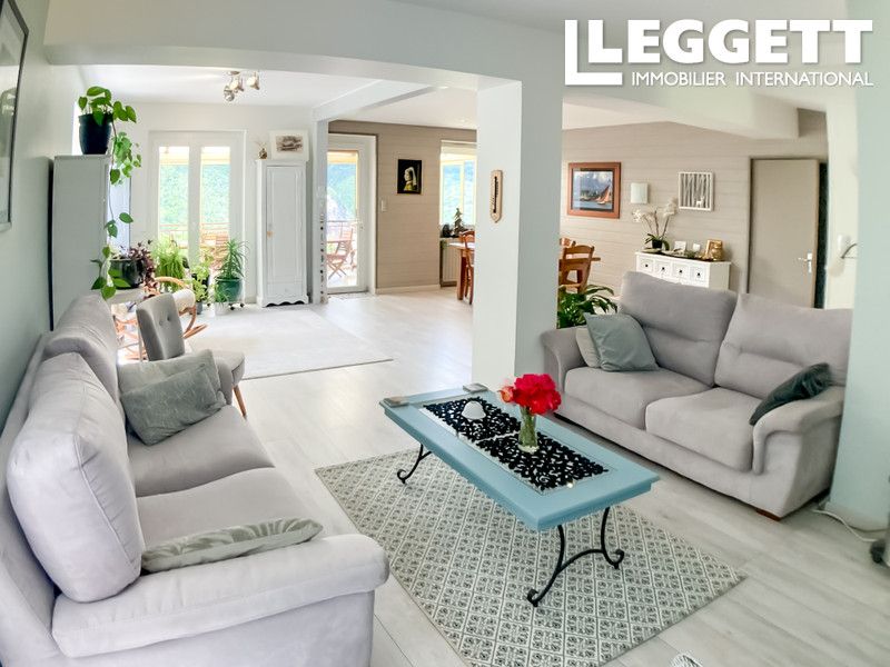 Property photo 3 of 10