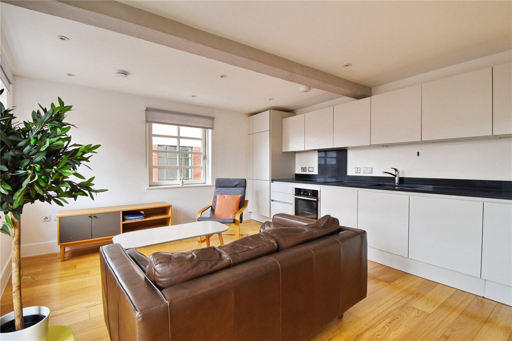 Property photo 2 of 10 Picture No. 04