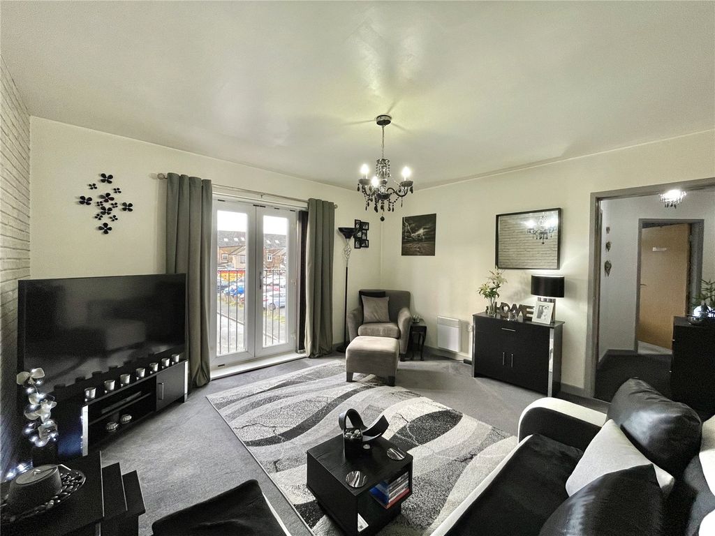 Property photo 3 of 10 Picture No. 02