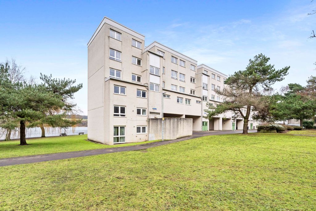 Property photo 1 of 25