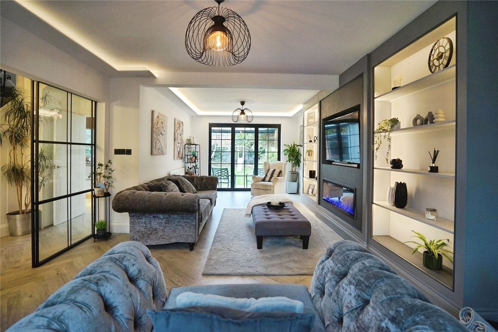 Property photo 2 of 24 Picture 2