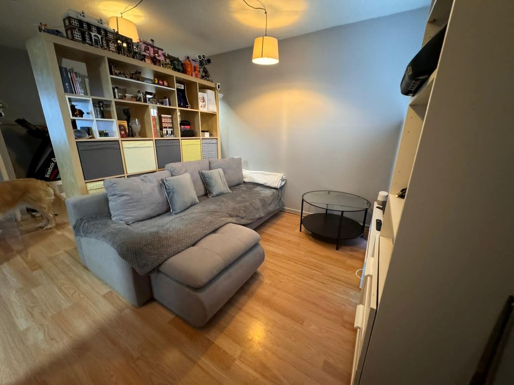 Property photo 3 of 12