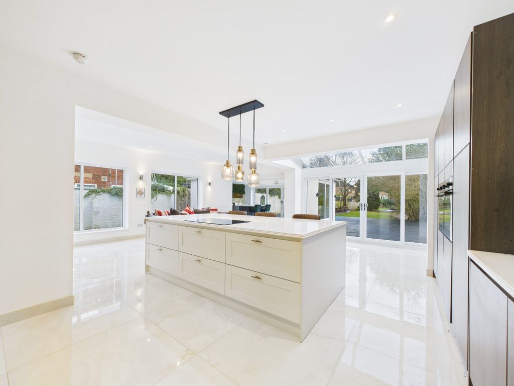 Property photo 3 of 25 4811765