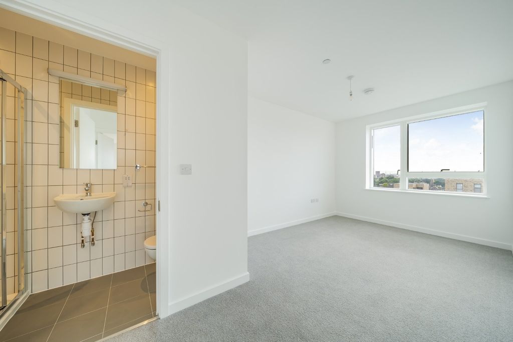 Property photo 2 of 6 Picture No. 01