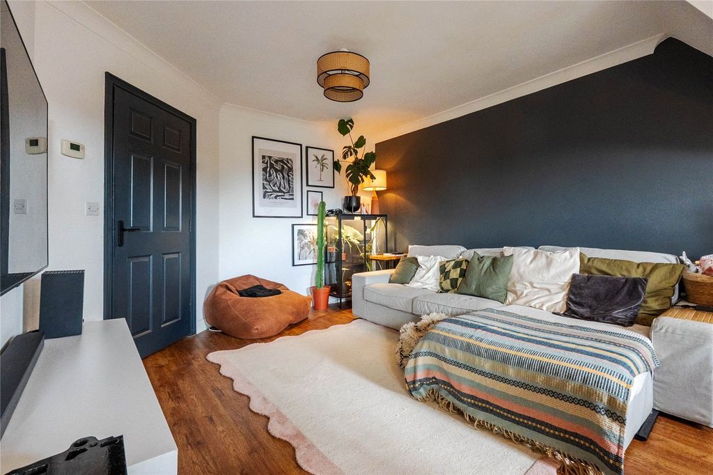 Property photo 2 of 8 Picture No. 05