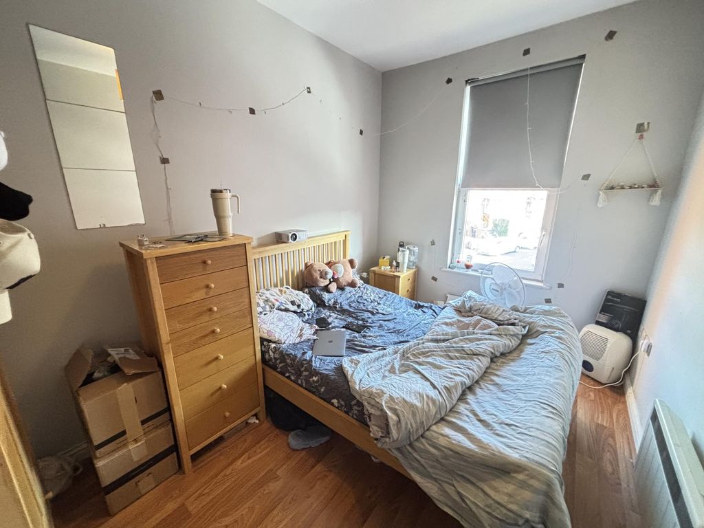 Property photo 1 of 7 A Bright And Spacious Master Bedroom Featuring A l...