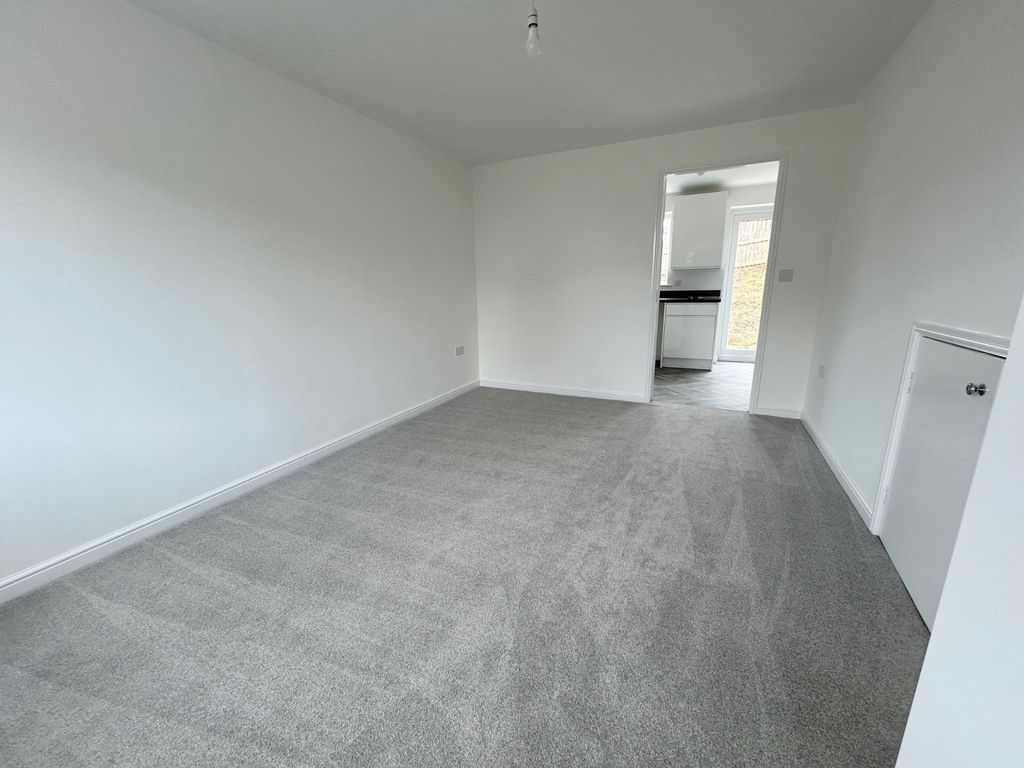 Property photo 3 of 9 Picture No. 01