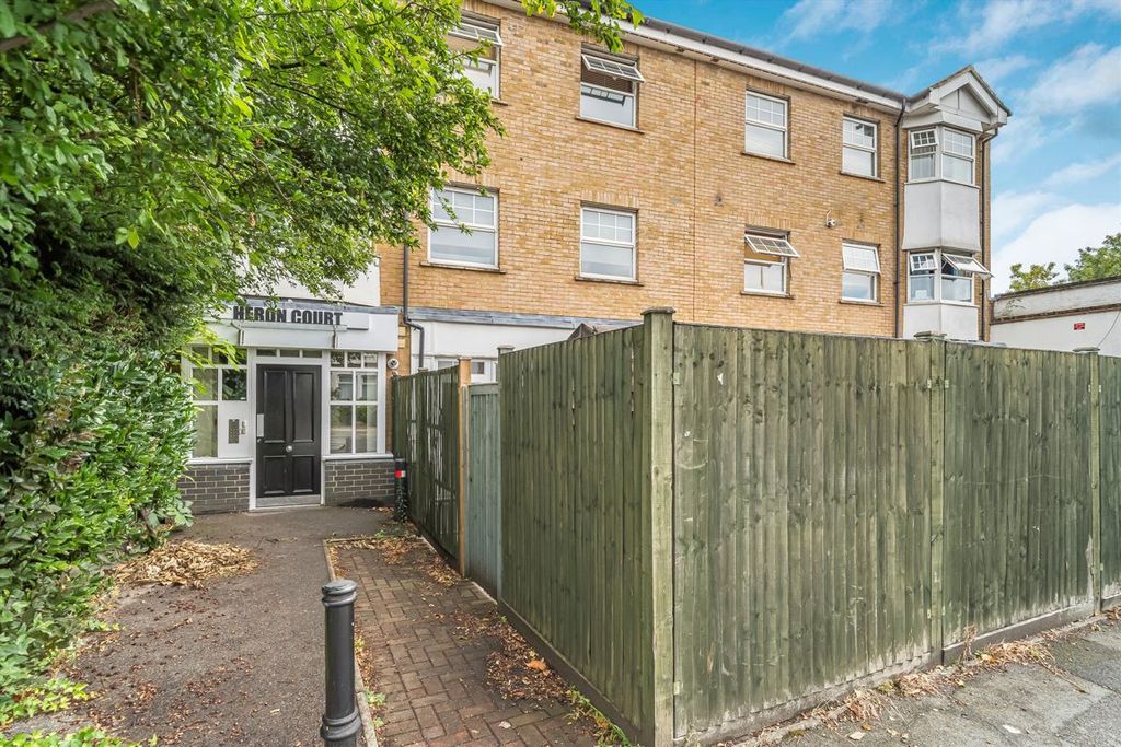 Property photo 1 of 5