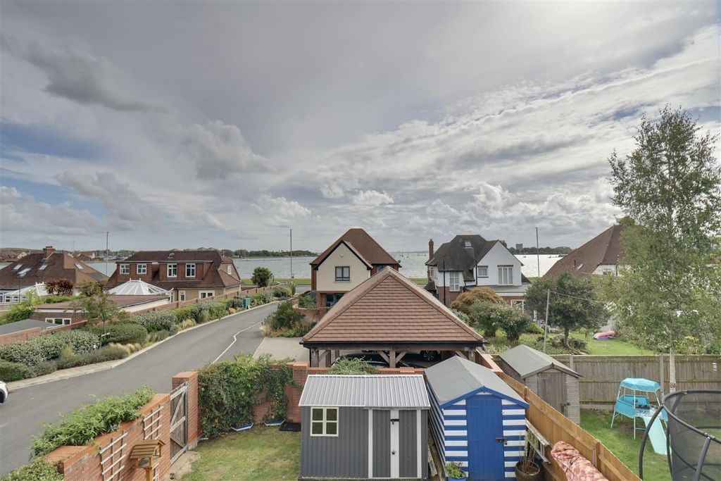 Property photo 2 of 33 Eada1D2A-4E76-47C2-B972-6Ccd388914F1_1_201_A.Jpeg