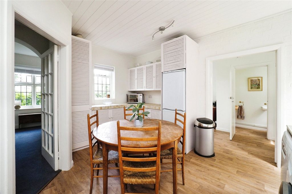 Property photo 3 of 16 Kitchen Diner