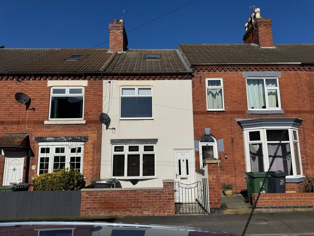 Property photo 1 of 18