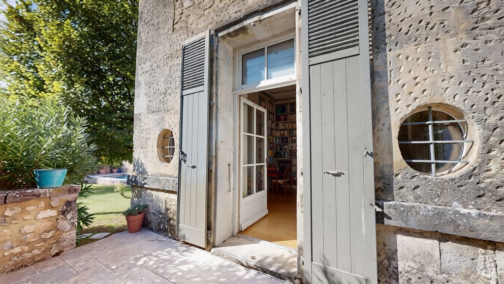 Property photo 2 of 11