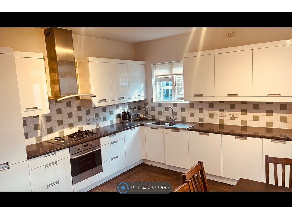 Property photo 3 of 5 Kitchen 1