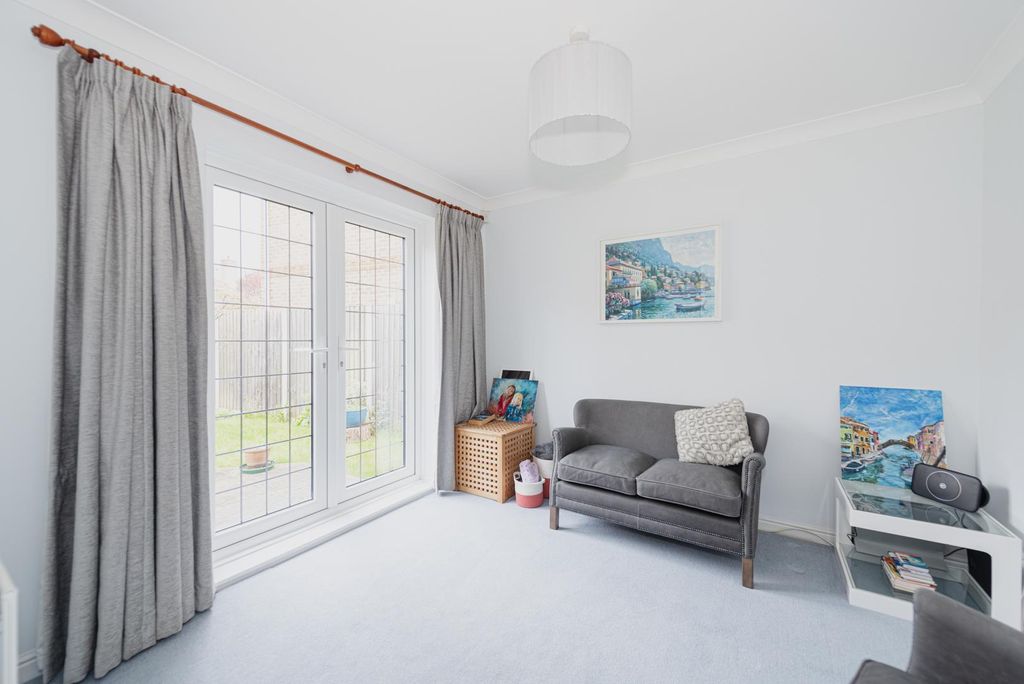 Property photo 3 of 29 Online 10.Jpg